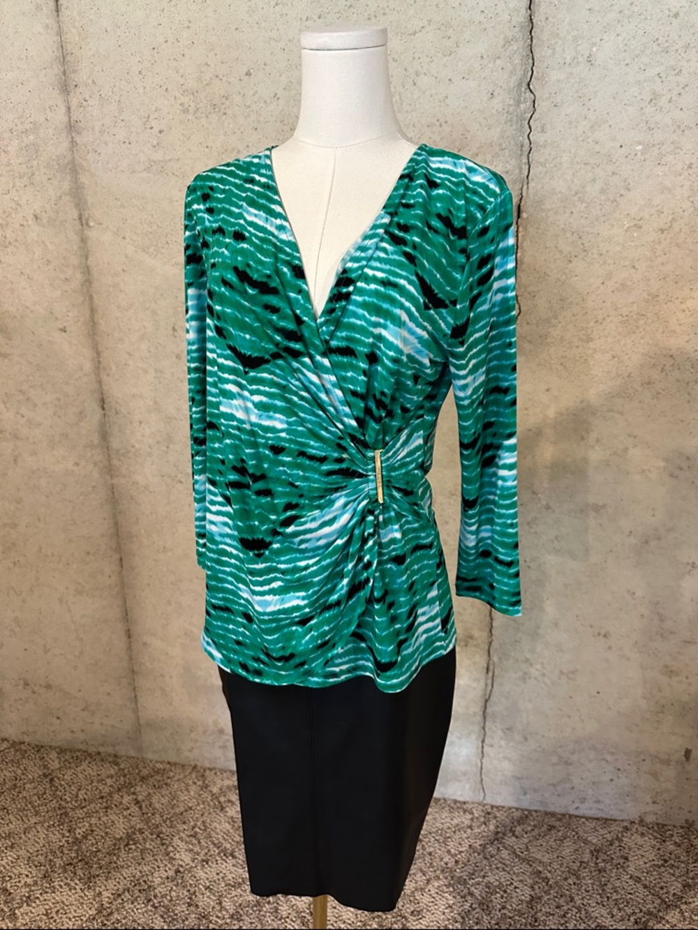Calvin Klein Green Wrap Blouse V Neck Summer Date Night Top Size M